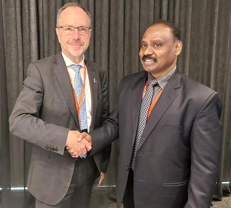 Bilateral meeting between Shri Girish Chandra Murmu, CAG of India and Mr. John Ryan, Controller and Auditor General of New Zealand on the side-lines of the IMPACT 2023, the International Meeting of Performance Audit Critical Thinkers, on 20 April 2023, in Canberra, Australia. 